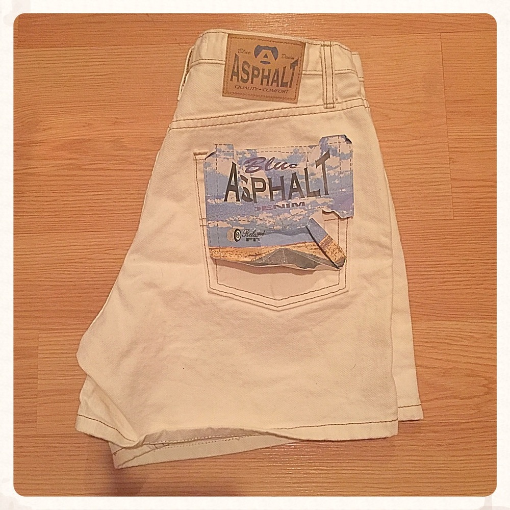 NWT {Contemporary Casuals} Beige Denim Shorts, 29